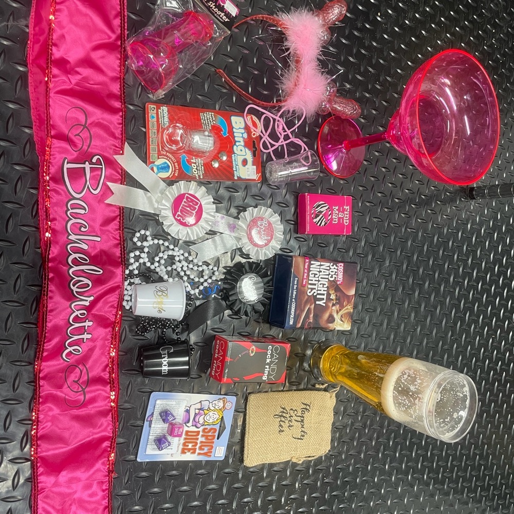 Bachelorette Party Set